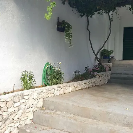 Apartament Cernesa Ražanac