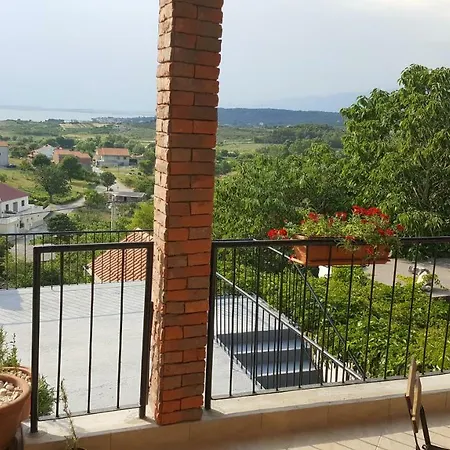Cernesa Apartament