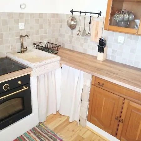 Apartament Cernesa
