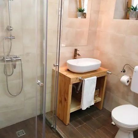Cernesa Apartament Ražanac