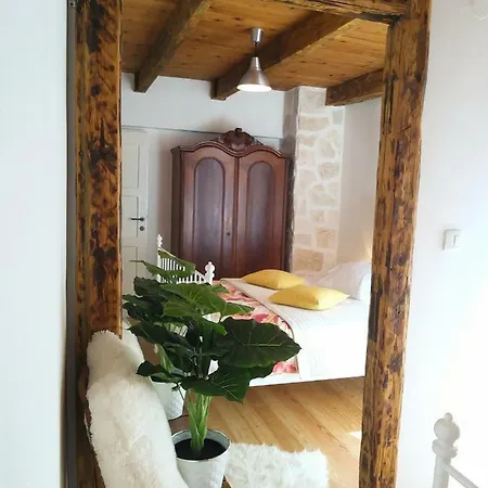 Apartament Cernesa
