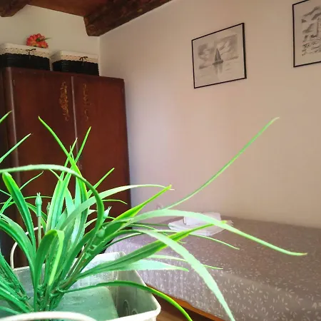 Cernesa アパート Ražanac