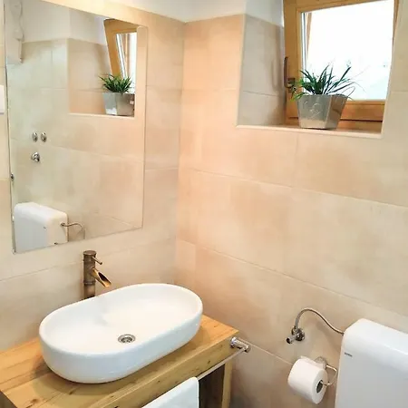 Cernesa Apartament Ražanac