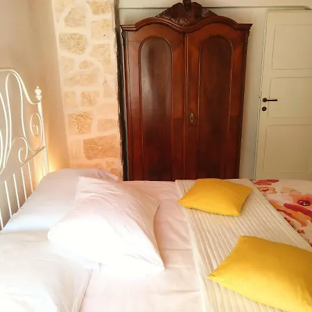 Apartament Cernesa