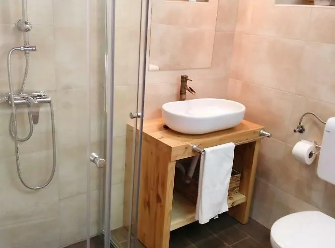 Cernesa Appartement Ražanac